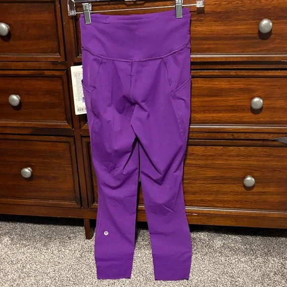 Lululemon Fast and Free HR Tight 25” with Pockets - Picture 5 of 6